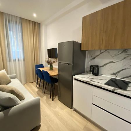 Brand New Apts Located At The City'S Main Square-100 Mbs Wifi Дуррес Экстерьер фото