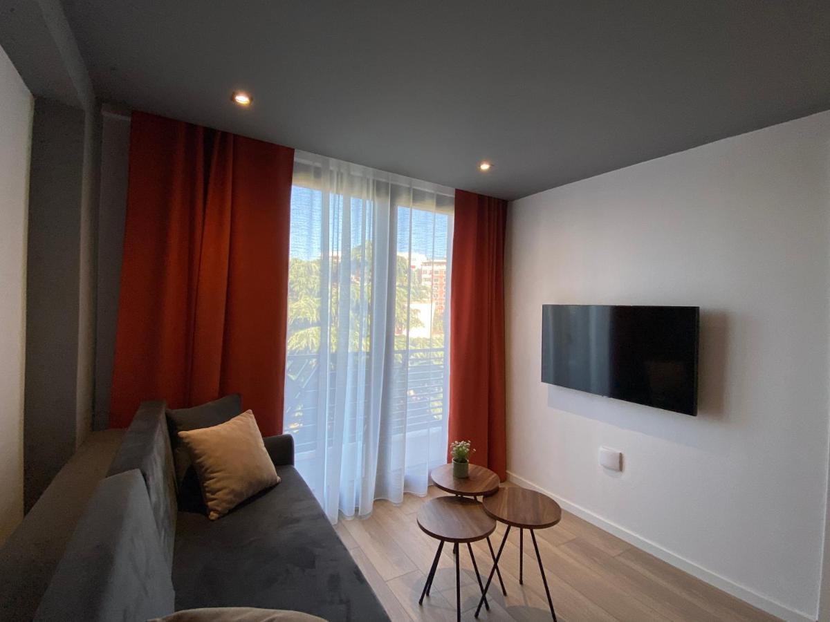 Brand New Apts Located At The City'S Main Square-100 Mbs Wifi Дуррес Экстерьер фото