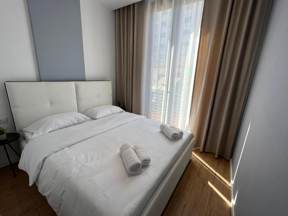 Brand New Apts Located At The City'S Main Square-100 Mbs Wifi Дуррес Экстерьер фото