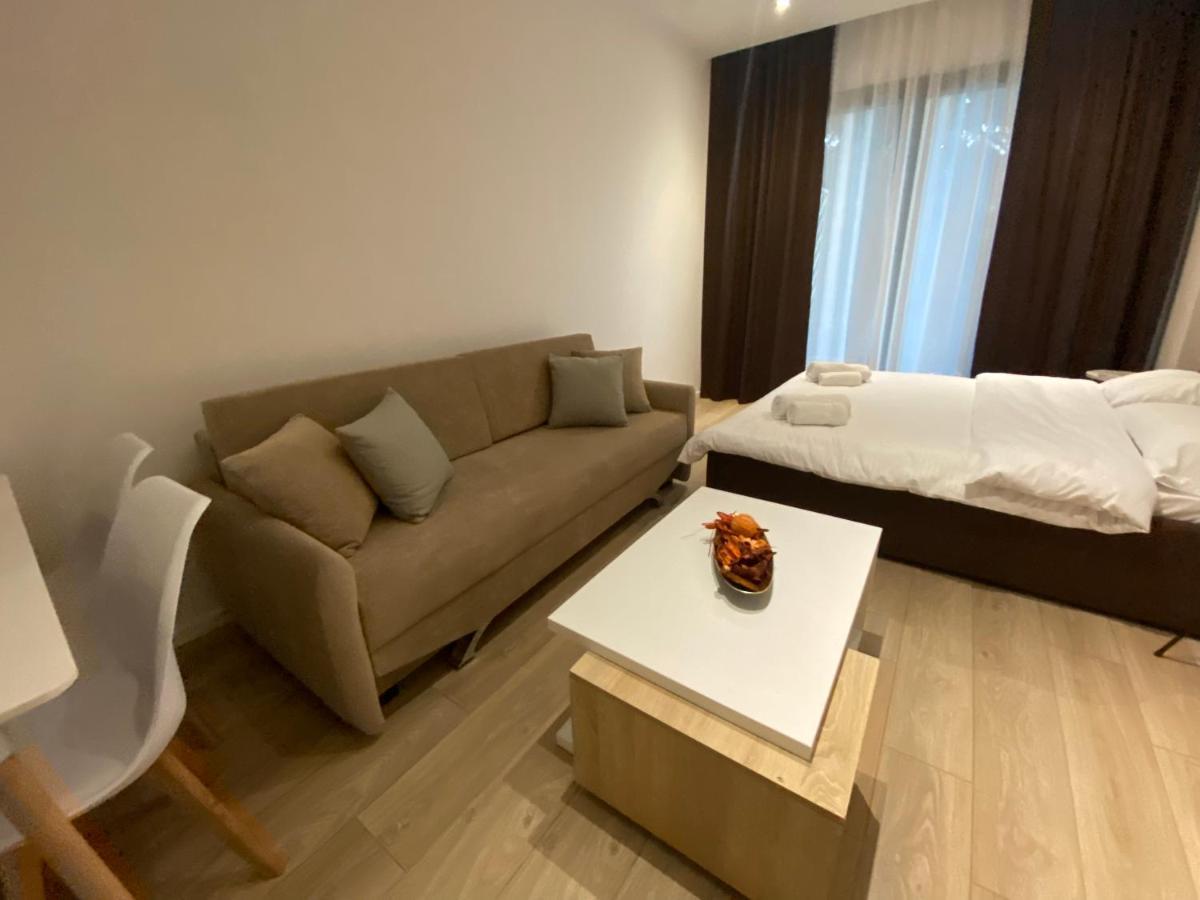 Brand New Apts Located At The City'S Main Square-100 Mbs Wifi Дуррес Экстерьер фото